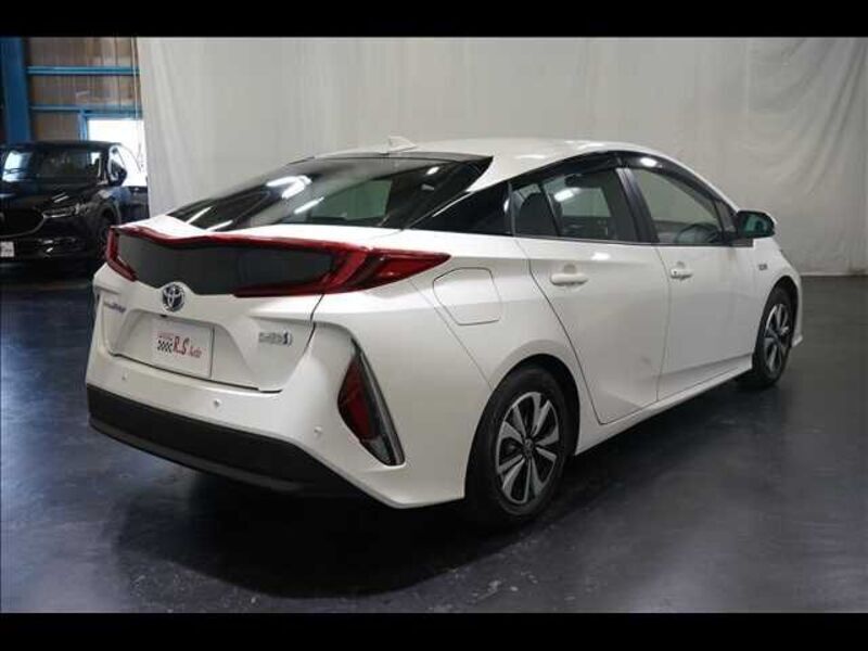 PRIUS PHV