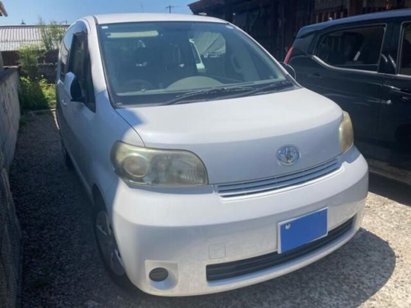 TOYOTA PORTE