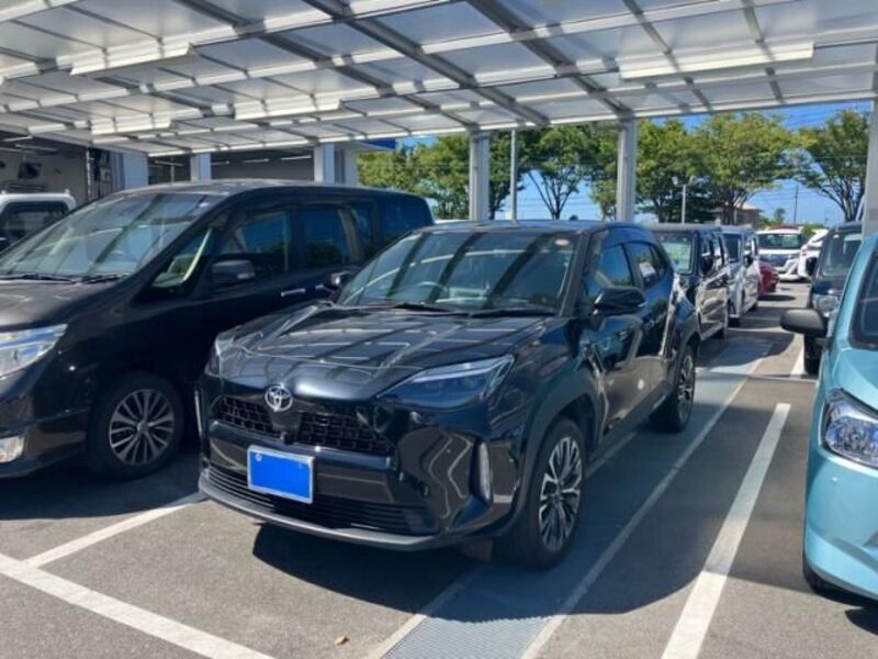 YARIS CROSS
