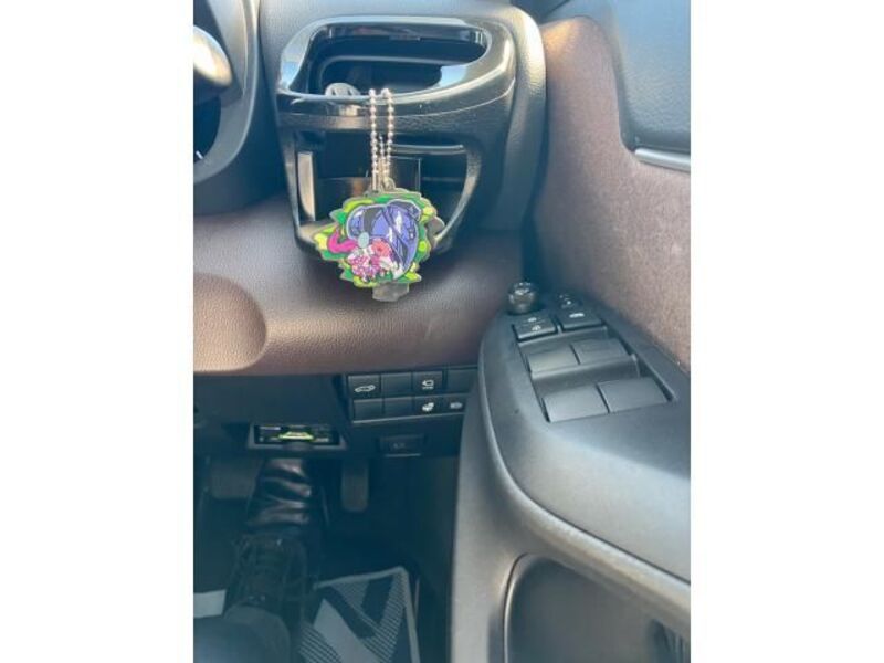 YARIS CROSS