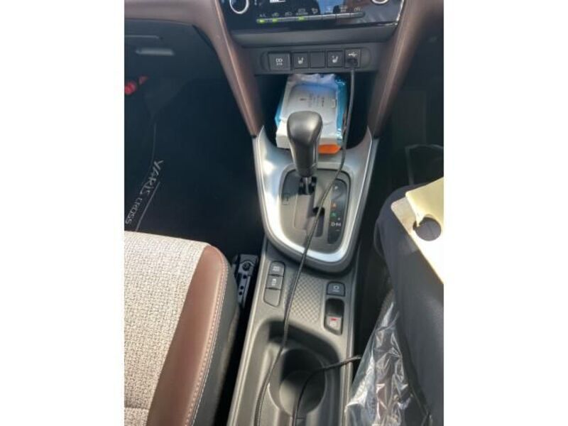 YARIS CROSS