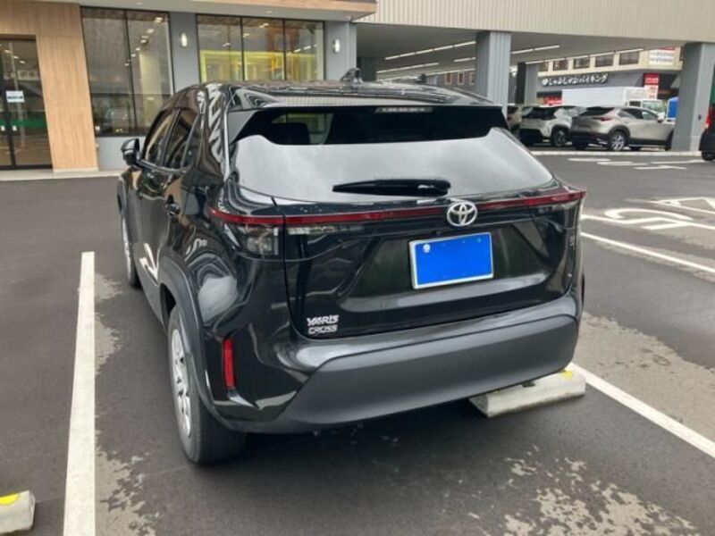 YARIS CROSS