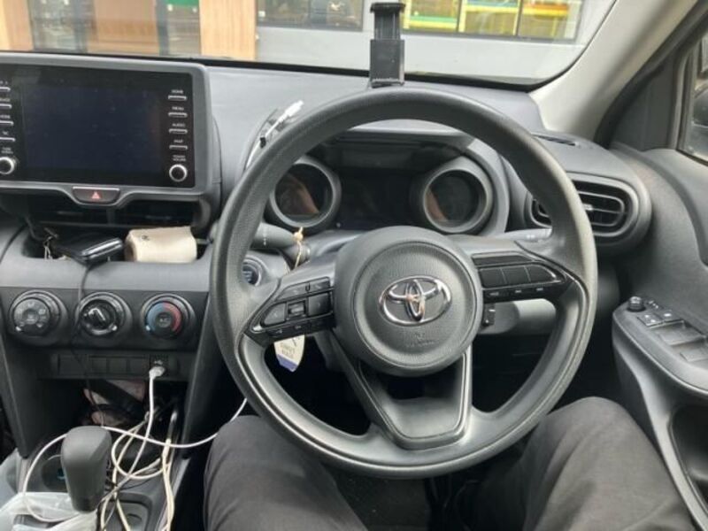 YARIS CROSS