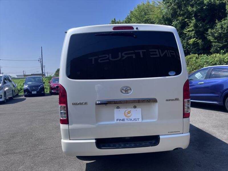 HIACE VAN