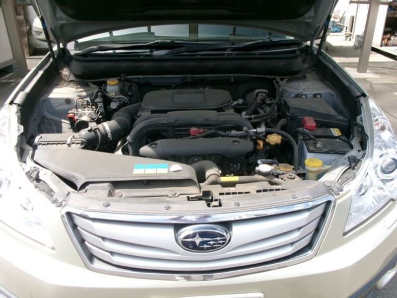 LEGACY OUTBACK