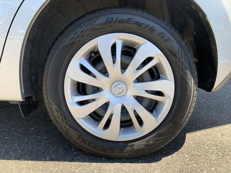 MAZDA2