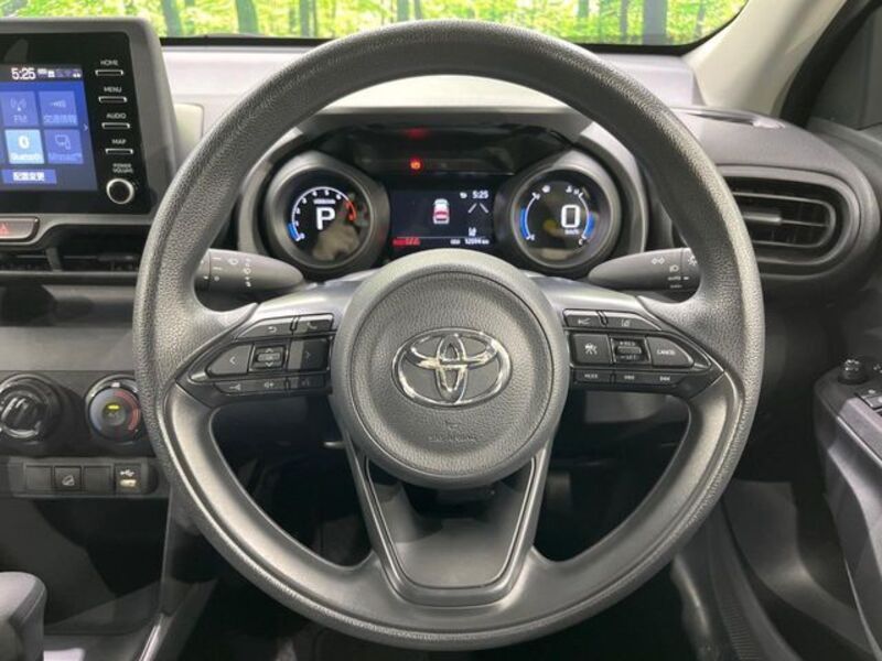 YARIS CROSS