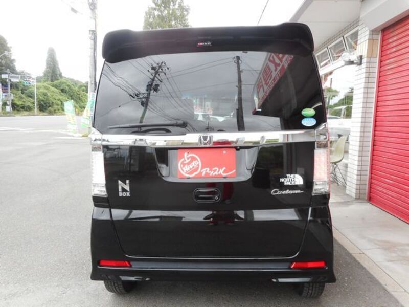 N BOX CUSTOM
