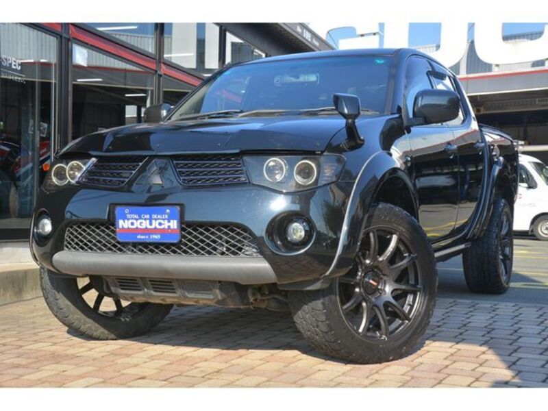 MITSUBISHI TRITON
