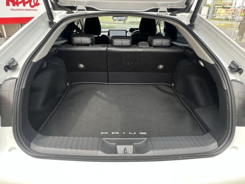 PRIUS PHV