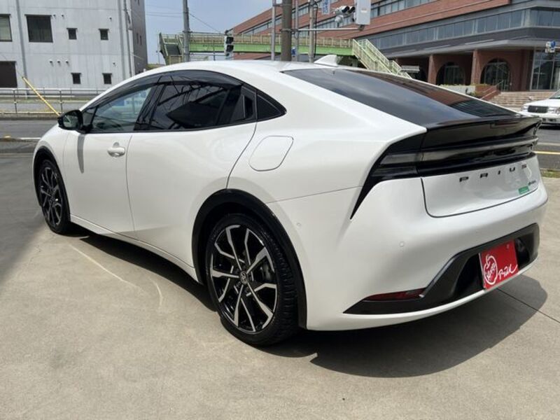 PRIUS PHV