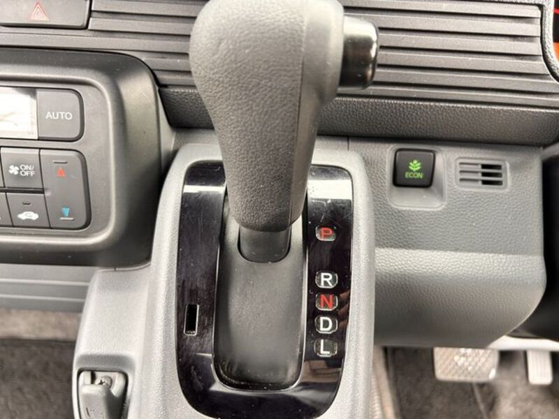 N-VAN