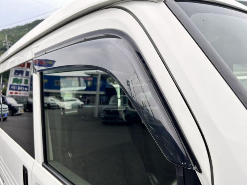 N-VAN