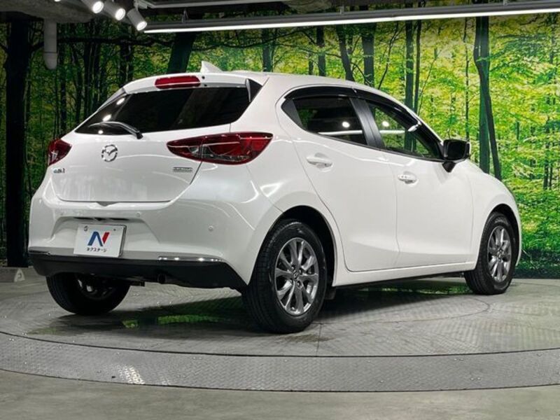 MAZDA2