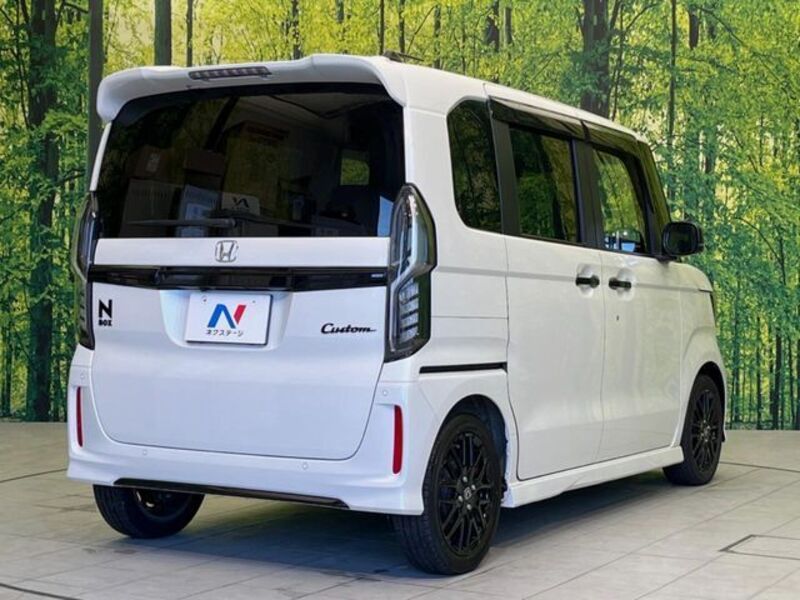 N BOX CUSTOM