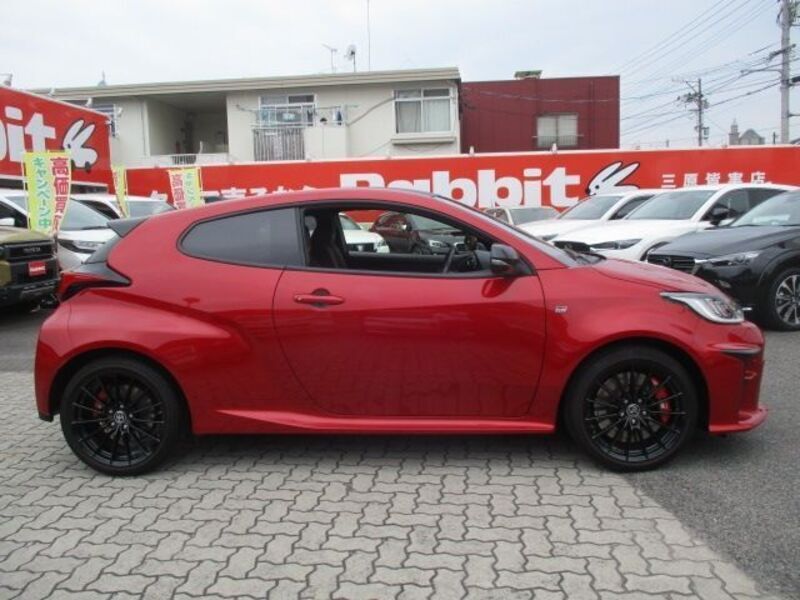 GR YARIS