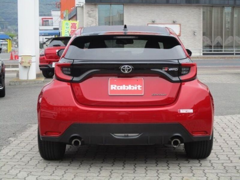 GR YARIS