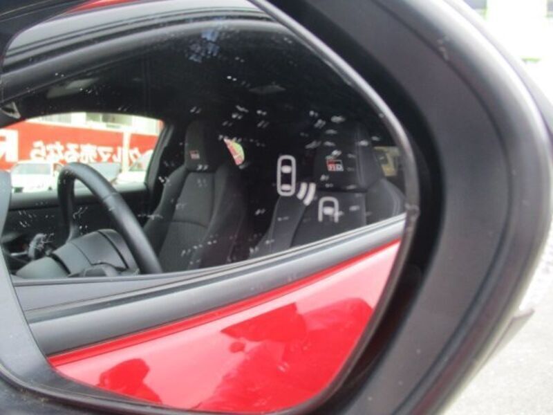 GR YARIS