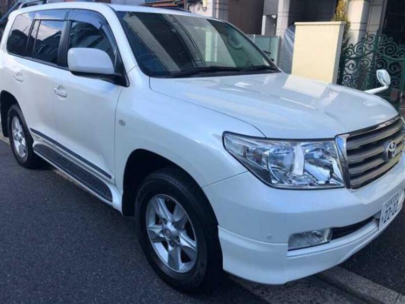 TOYOTA LAND CRUISER