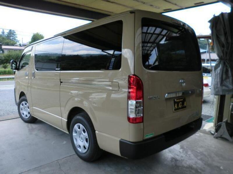 HIACE VAN