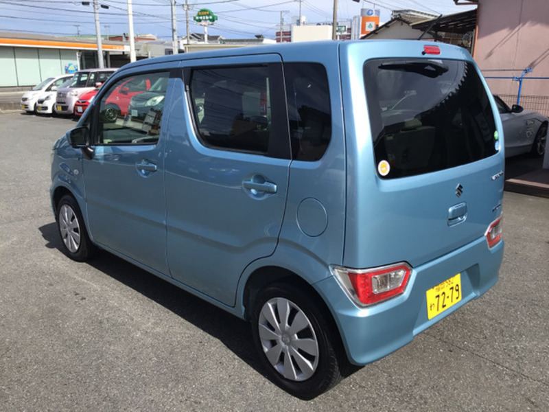 WAGON R