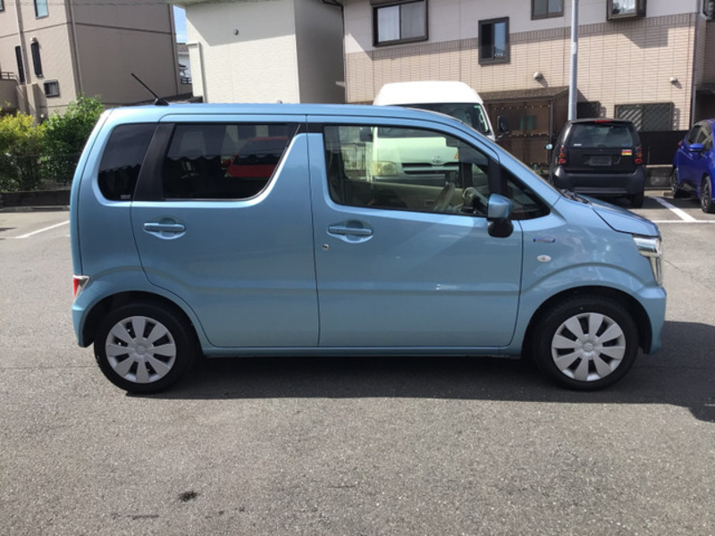 WAGON R