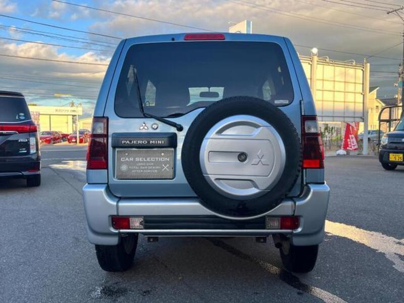 PAJERO MINI