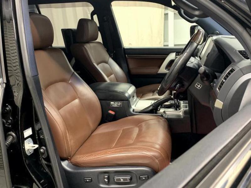 LAND CRUISER