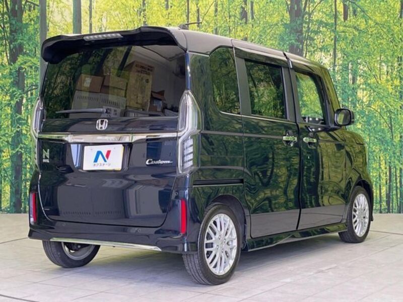N BOX CUSTOM