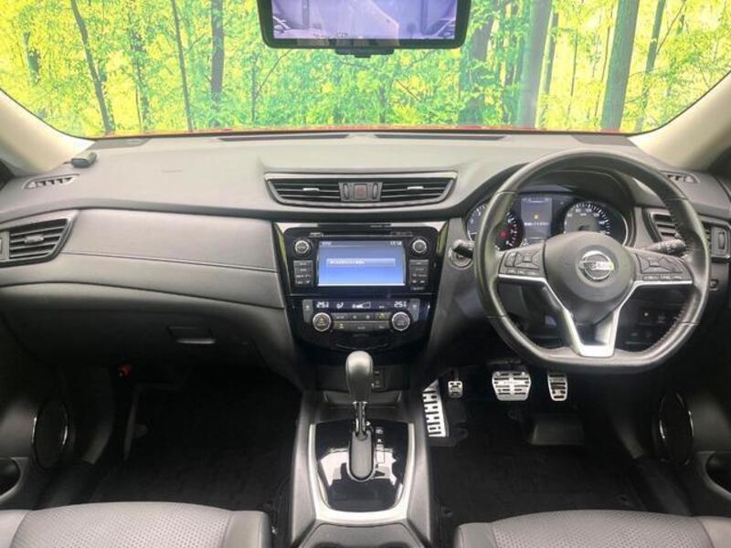X-TRAIL