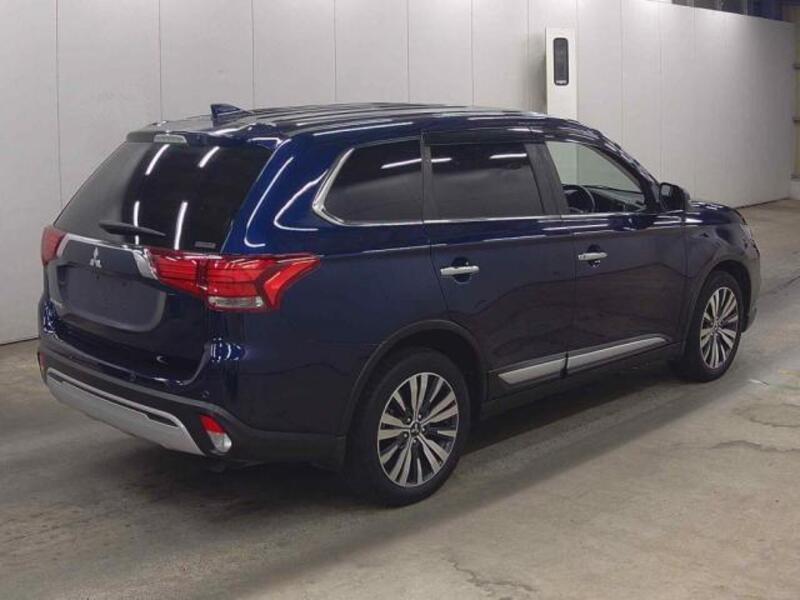 OUTLANDER