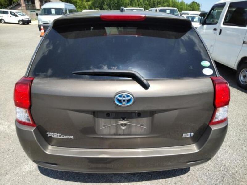 COROLLA FIELDER