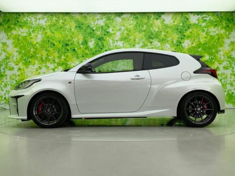 GR YARIS