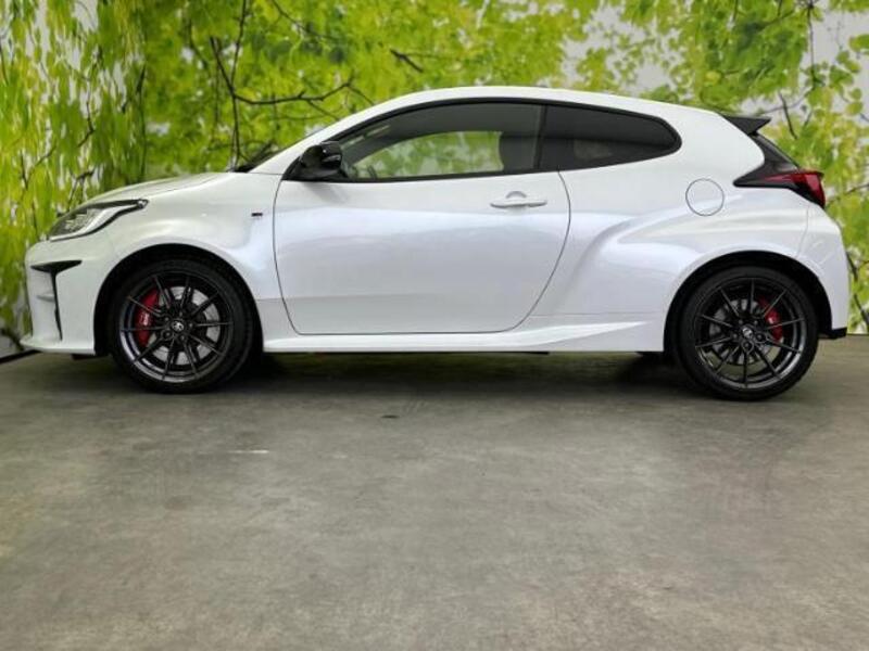 GR YARIS