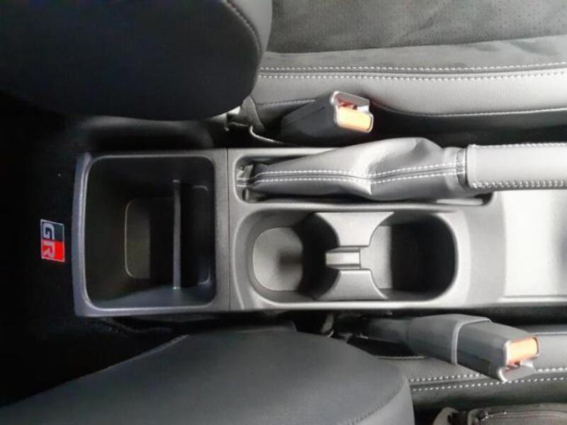 GR YARIS