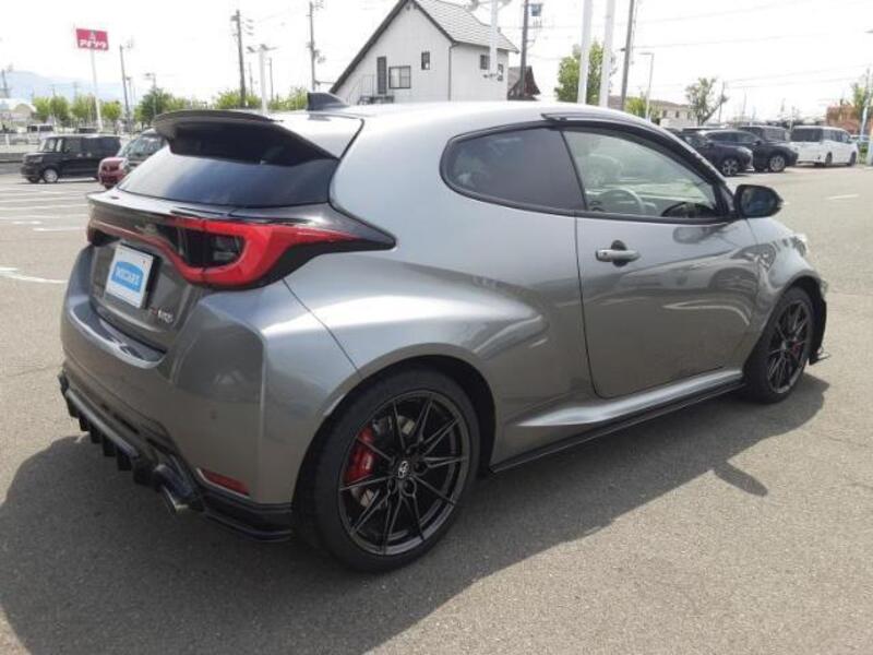 GR YARIS