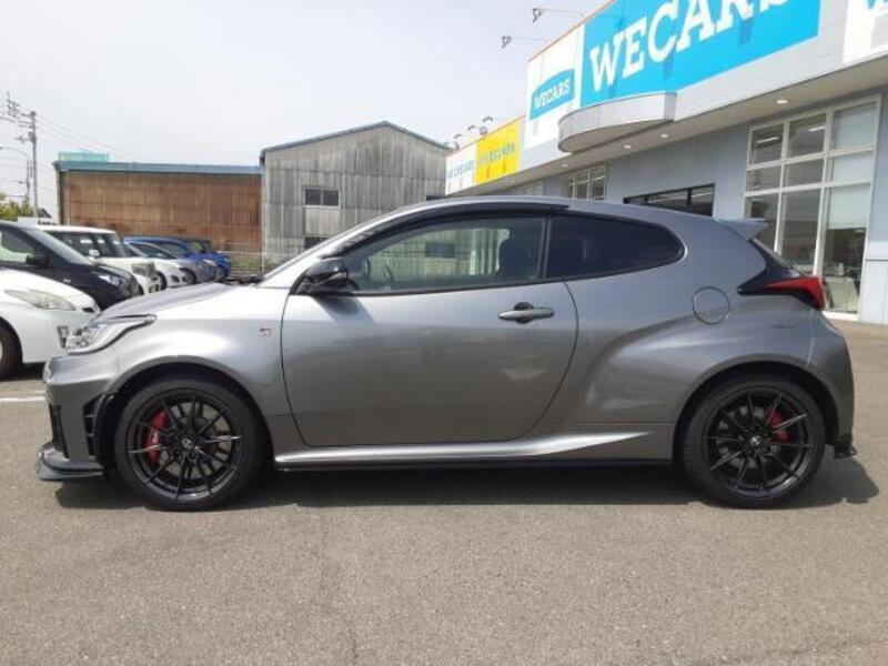 GR YARIS