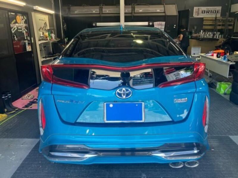 PRIUS PHV