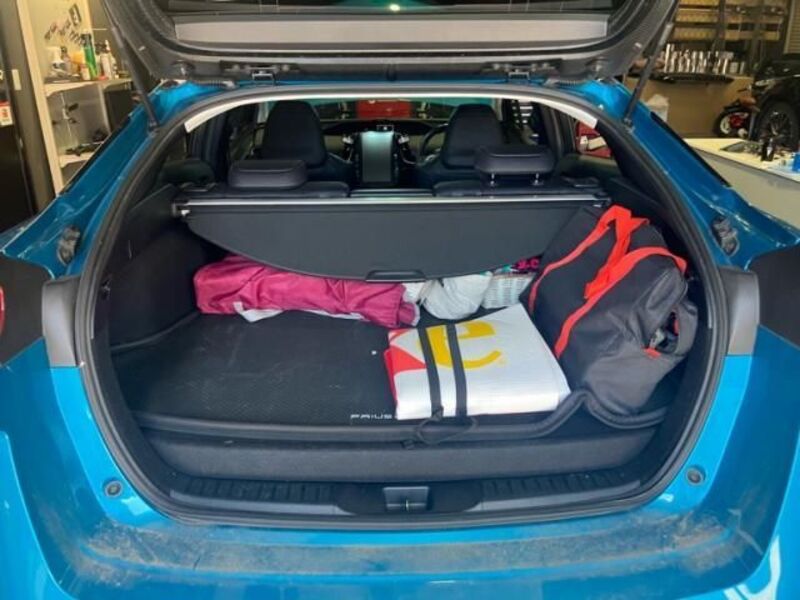 PRIUS PHV