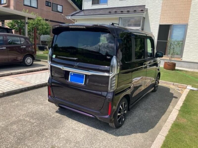 N BOX CUSTOM