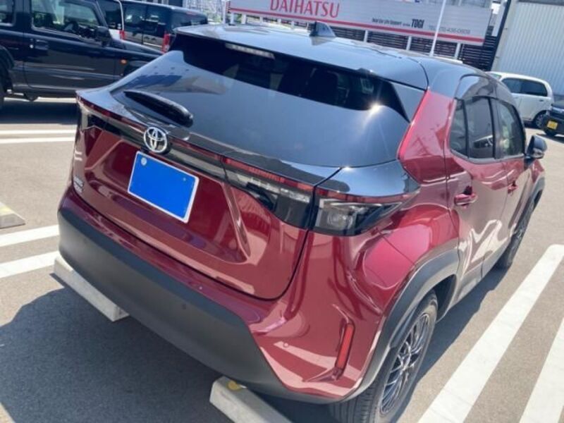 YARIS CROSS