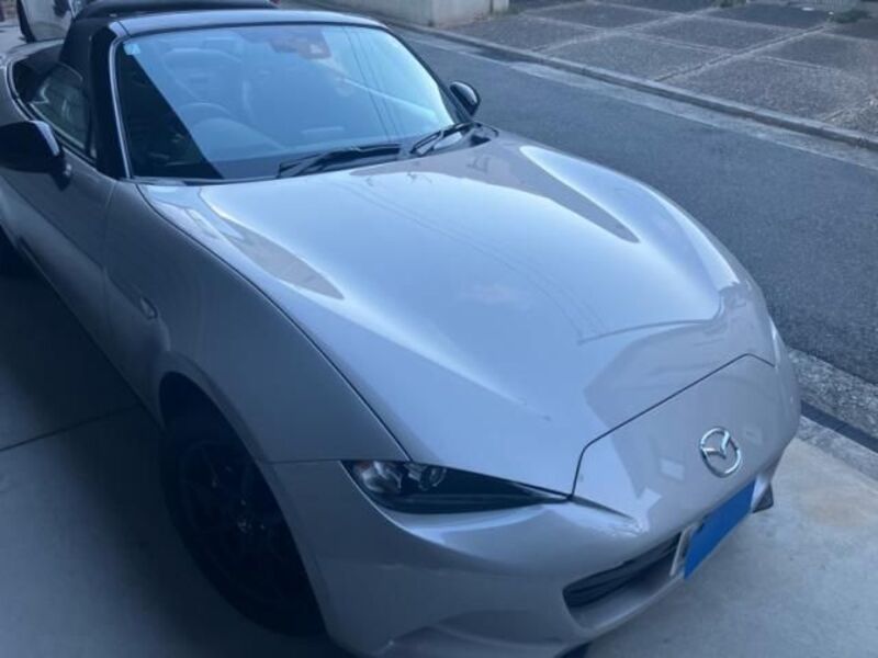 ROADSTER-0