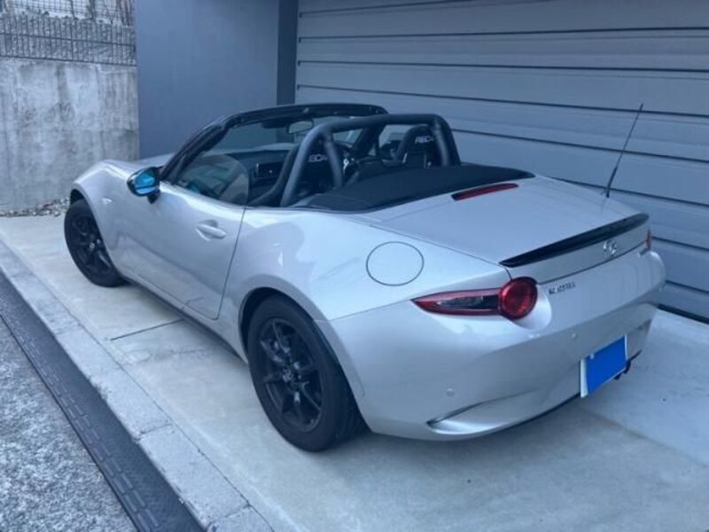ROADSTER
