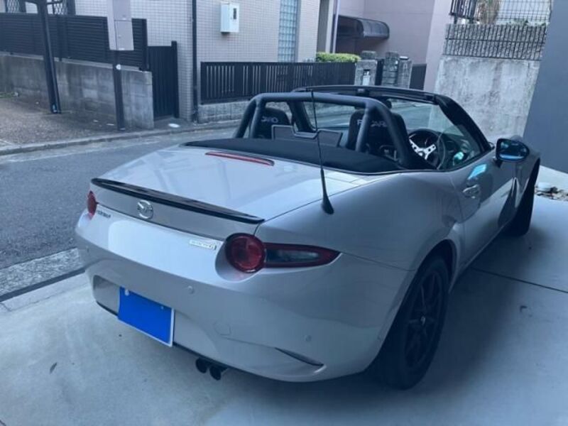 ROADSTER