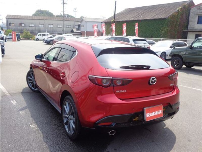 MAZDA3