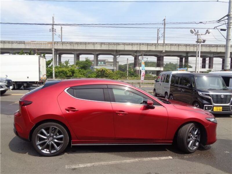 MAZDA3