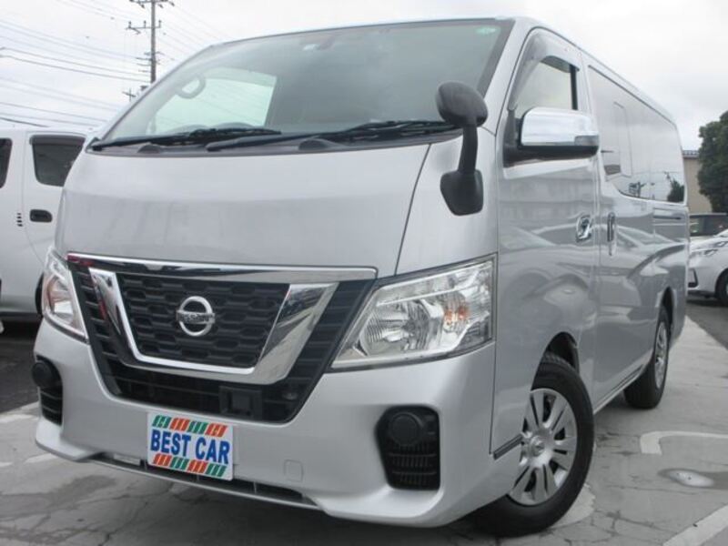 NV350 CARAVAN-0