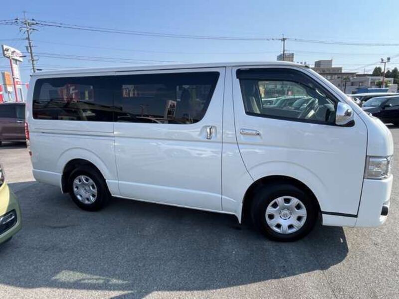 HIACE VAN