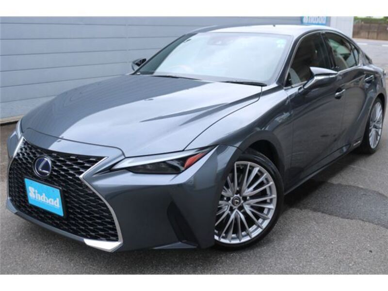 LEXUS IS