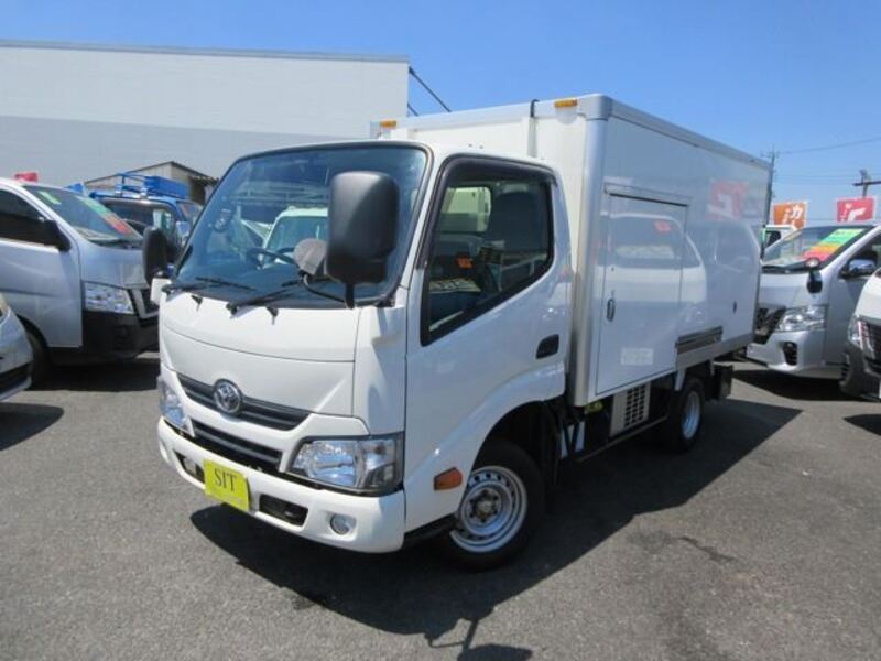 TOYOTA DYNA